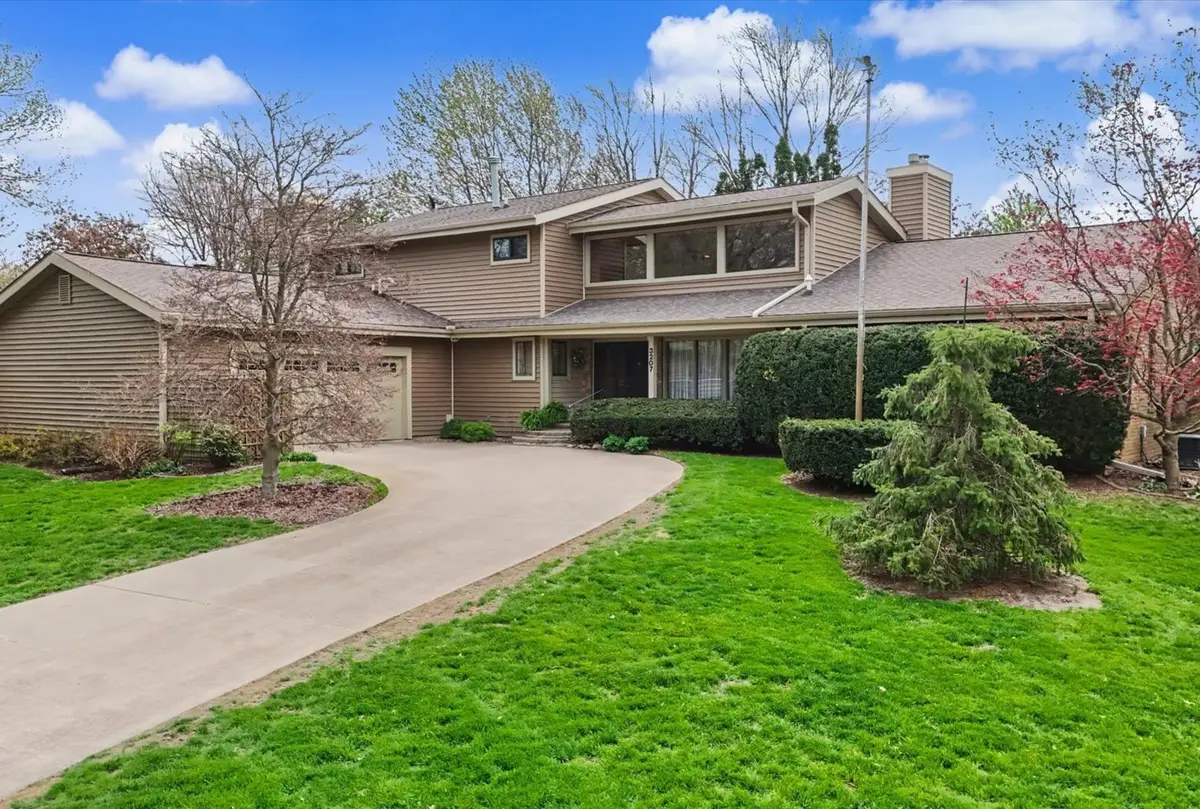 3207 Douglas Woods Drive, Urbana, IL 61802 - #1