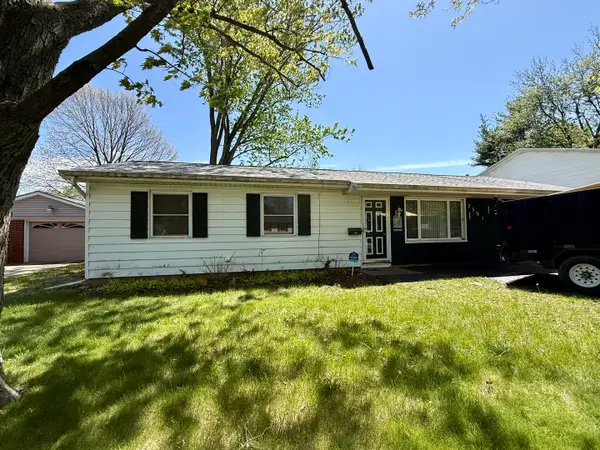 2301 E Rainbow View, Urbana, IL 61802