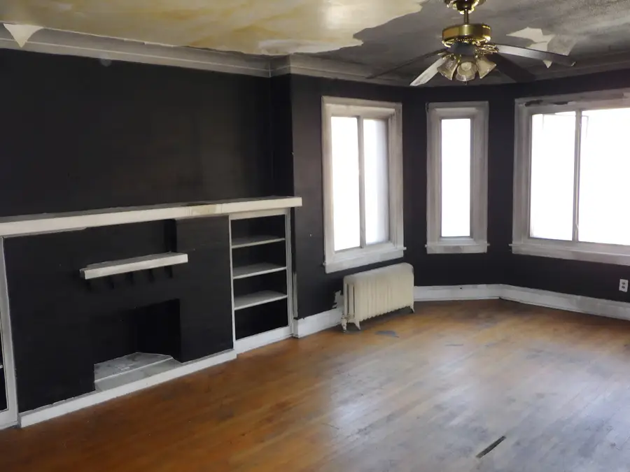 8223 S Ingleside Avenue, Chicago, IL 60619 - #2