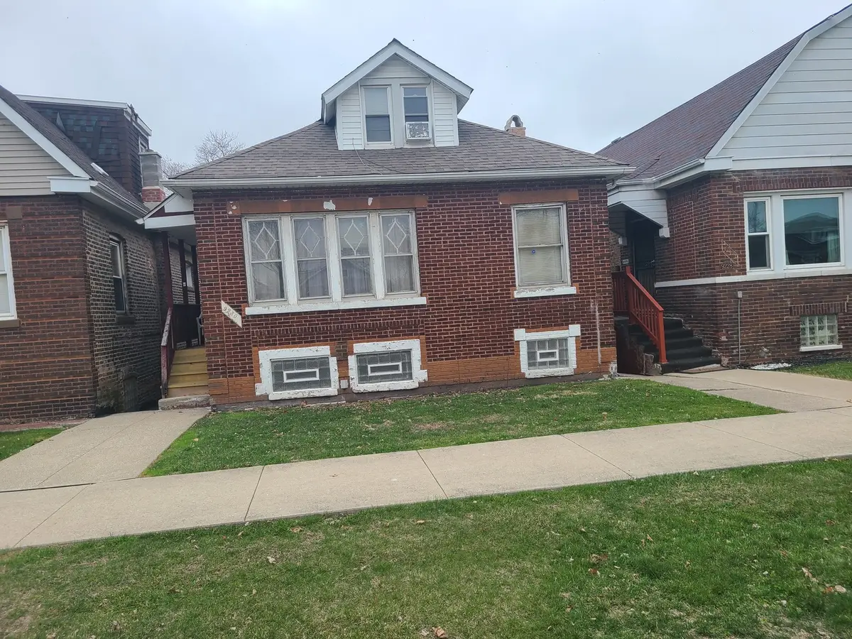 9230 S Saginaw Avenue, Chicago, IL 60617 - #1