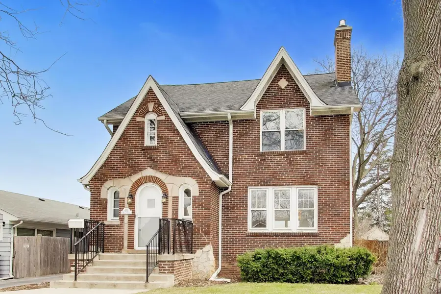 403 S Wille Street, Mount Prospect, IL 60056 - #3