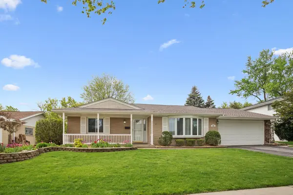 495 Kinkaid Court, Des Plaines, IL 60016