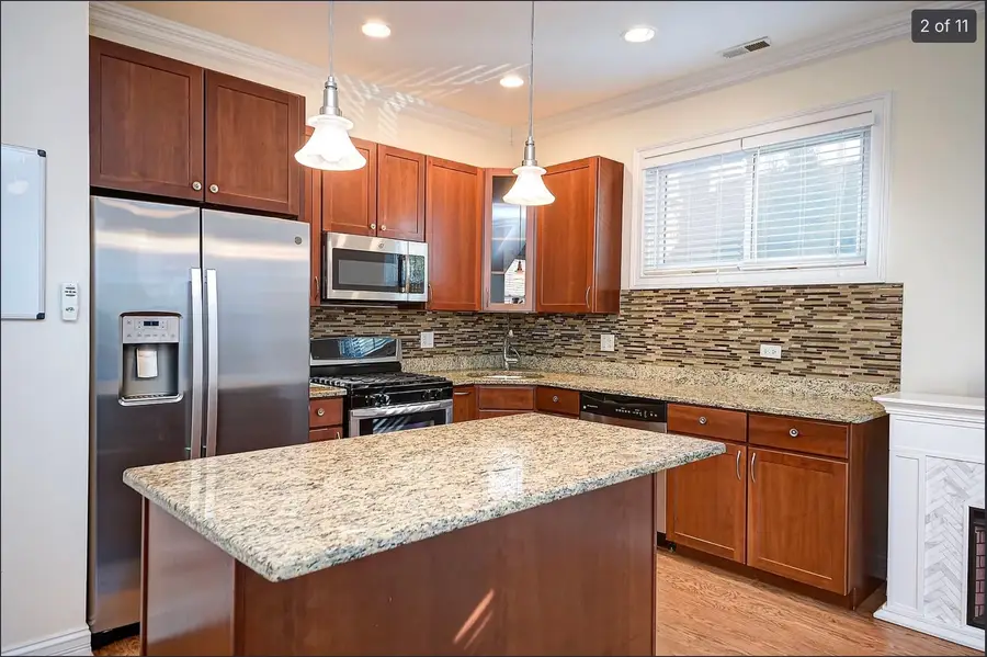 653 W Barry Avenue #1S, Chicago, IL 60657 - #2