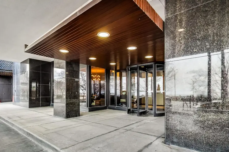 1440 N Lake Shore Drive #5D, Chicago, IL 60610 - #2