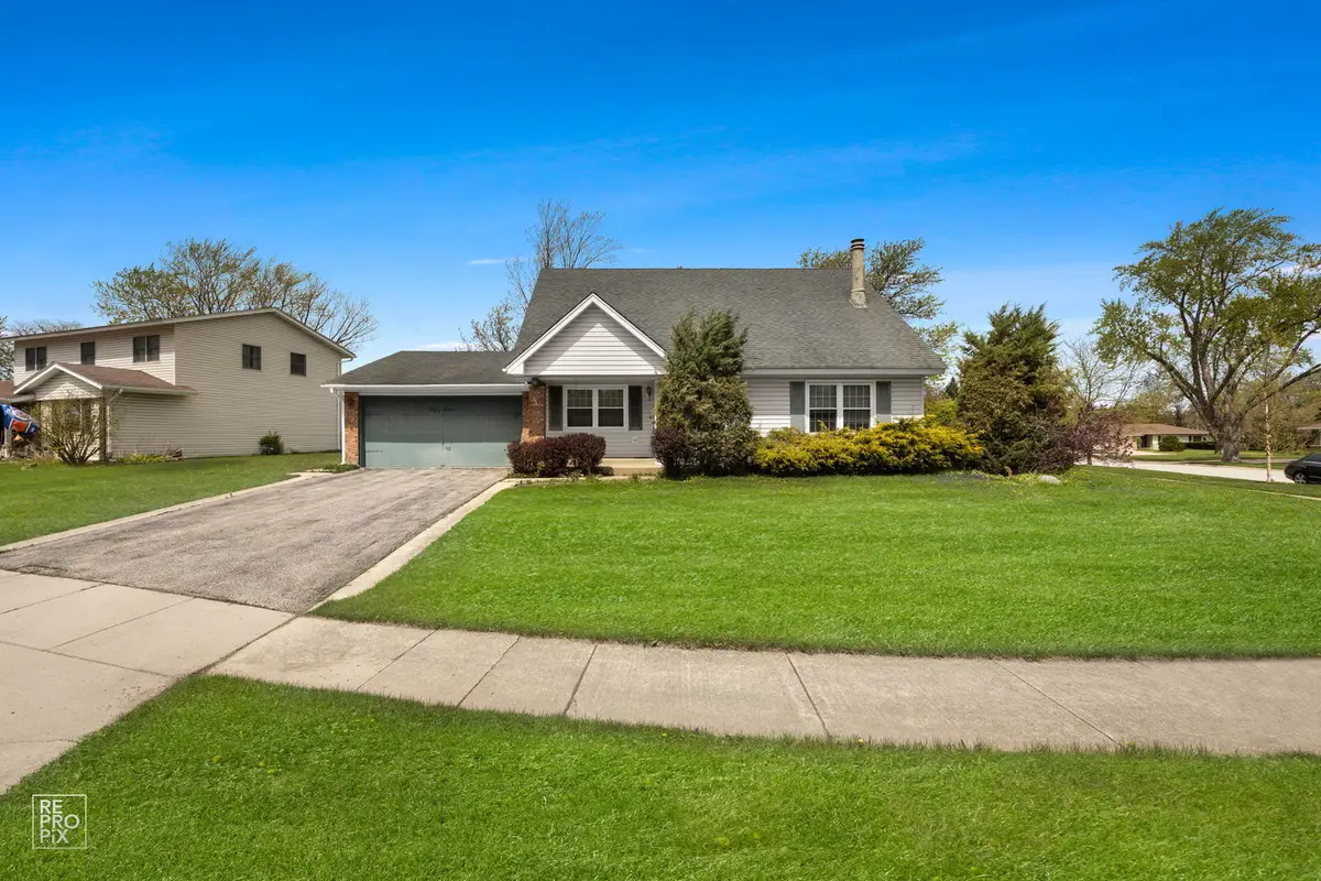 54 Smethwick Lane, Elk Grove Village, IL 60007 - #1