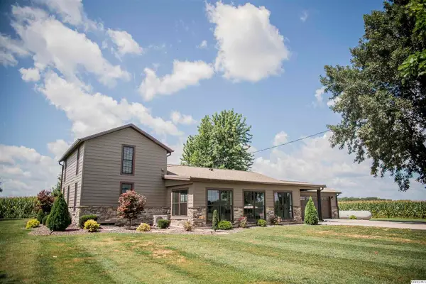 1737 N 2250th Place, Mendon, IL 62351