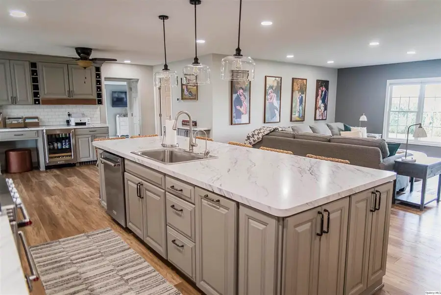 1737 N 2250th Place, Mendon, IL 62351 - #3