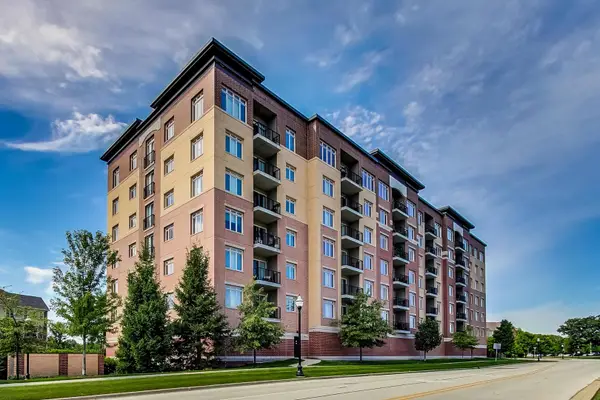 1199 E Port Clinton Road #701, Vernon Hills, IL 60061