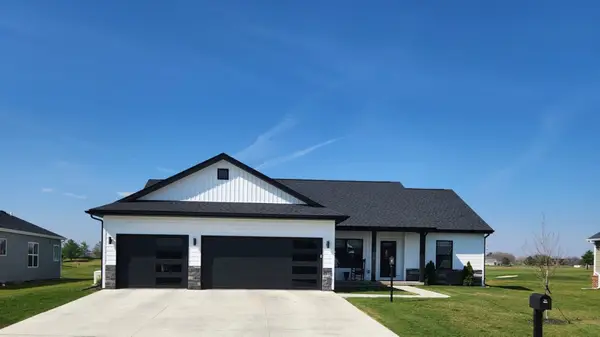 2817 E Stone Creek Boulevard, Urbana, IL 61802