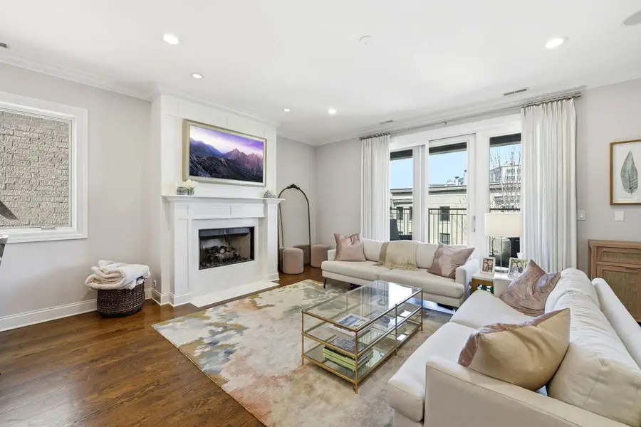 843 W Fletcher Street #3W, Chicago, IL 60657 - #3