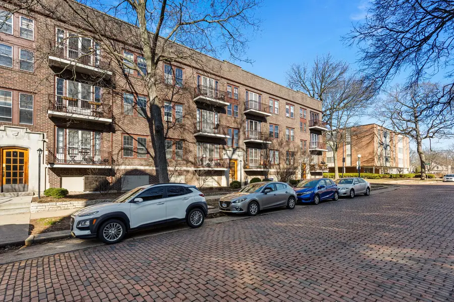 307 N Prairie Street #3, Champaign, IL 61820 - #3