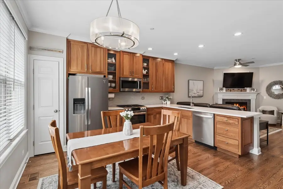 225 5th Street, Libertyville, IL 60048 - #3