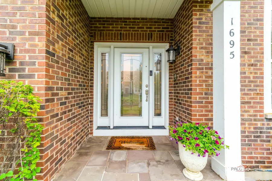 1695 Natures Way, Lindenhurst, IL 60046 - #3