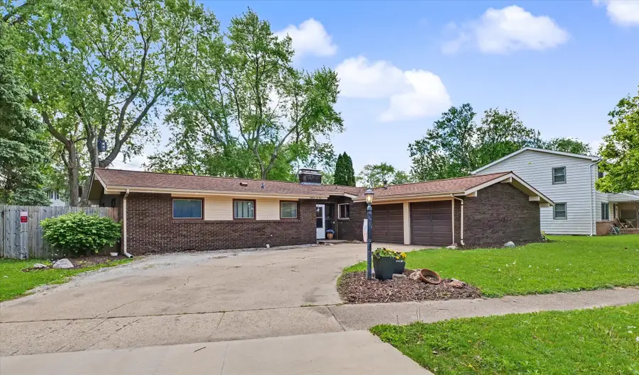 1809 Augusta Drive, Champaign, IL 61821 - #3