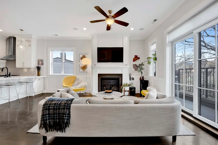 1341 W George Street #3, Chicago, IL 60657 - #2