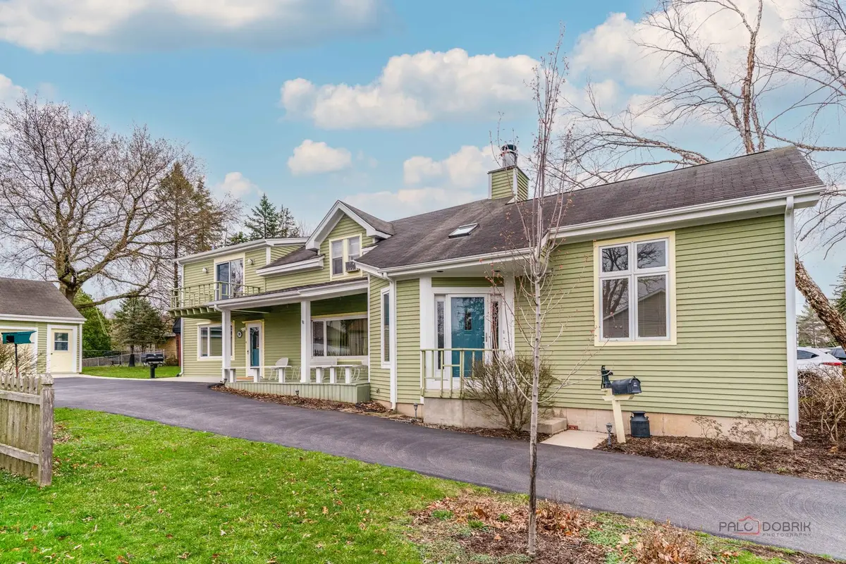 105 Lincoln Avenue, Fox River Grove, IL 60021 - #1