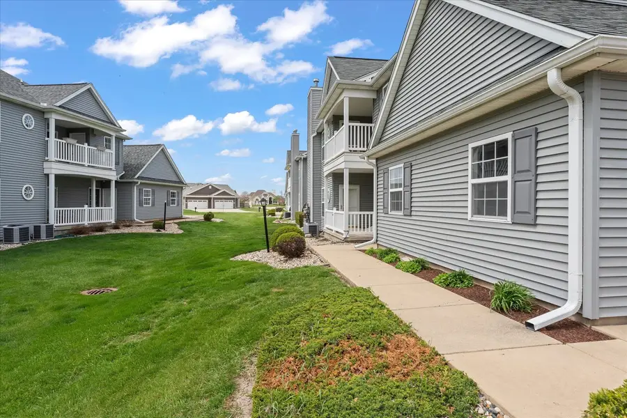 3030 E Stillwater Landing #203, Urbana, IL 61802 - #2