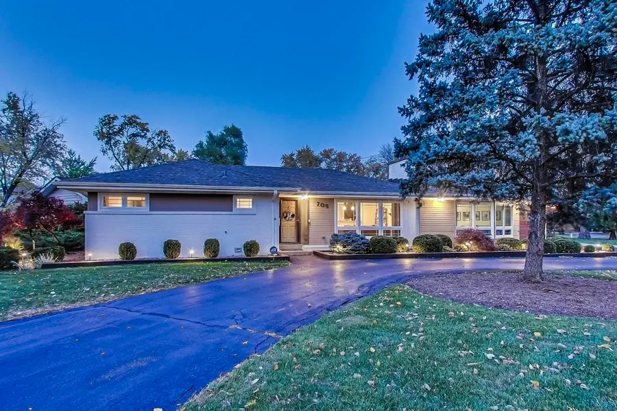 705 N County Line Road, Hinsdale, IL 60521 - #3