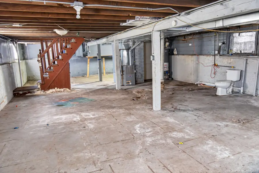 8106 S Burnham Avenue, Chicago, IL 60617 - #3