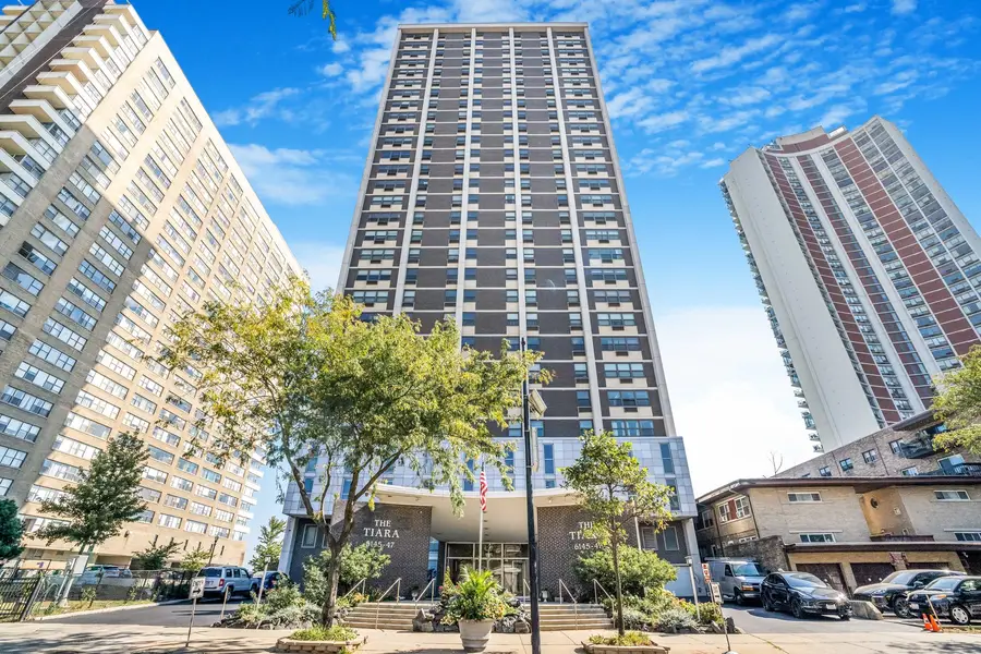 6147 N Sheridan Road #27A, Chicago, IL 60660 - #2