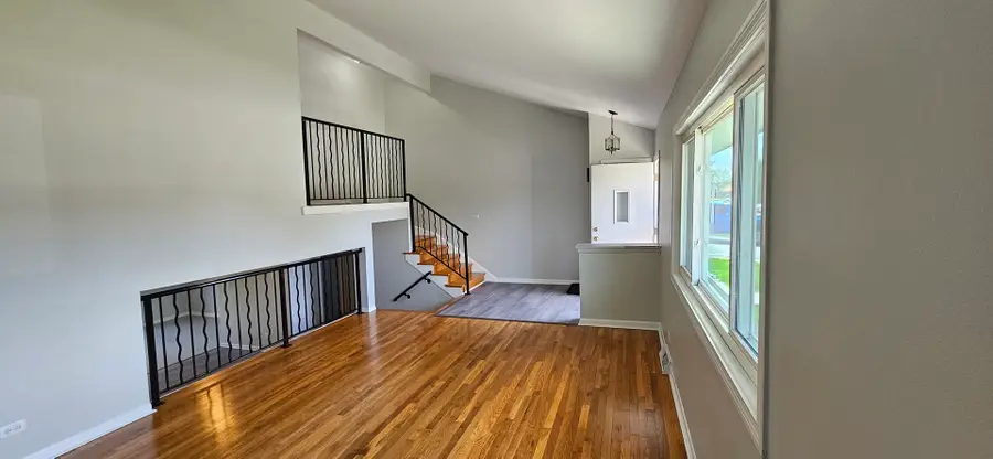 9449 Dee Road, Des Plaines, IL 60016 - #3