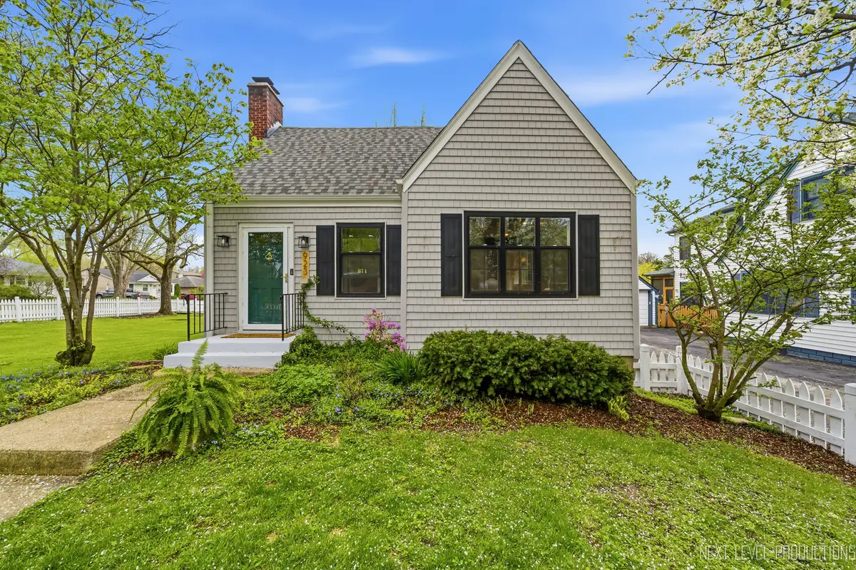 923 South Avenue, Saint Charles, IL 60174 - #1