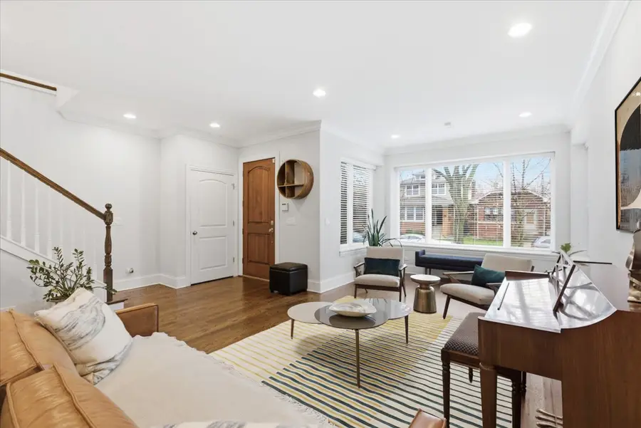 2733 W Agatite Avenue, Chicago, IL 60625 - #3