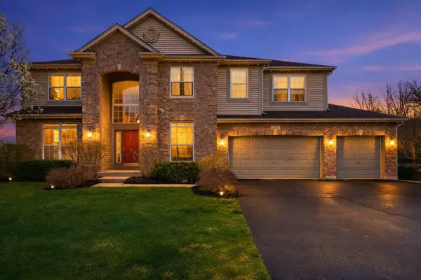 1181 Silver Lake Court, Pingree Grove, IL 60140