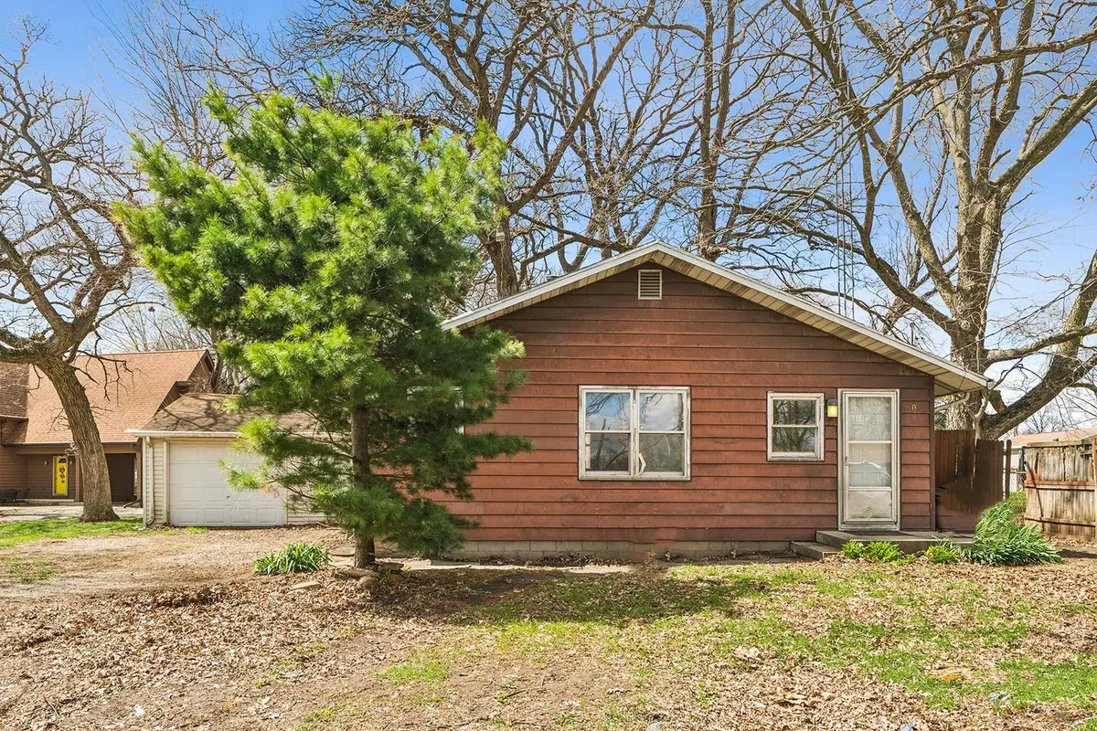 201 N Eagle Island Road, Kankakee, IL 60901 - #1