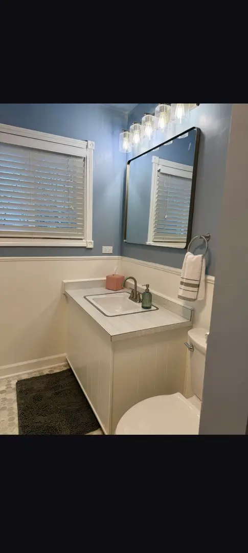 1885 N Newport Road, Hoffman Estates, IL 60169 - #3