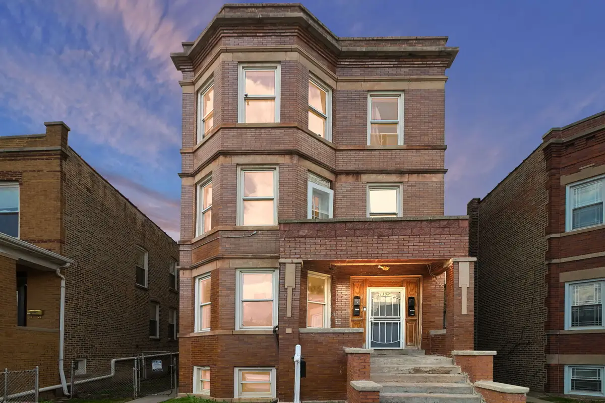 1304 S 58th Avenue, Cicero, IL 60804 - #1