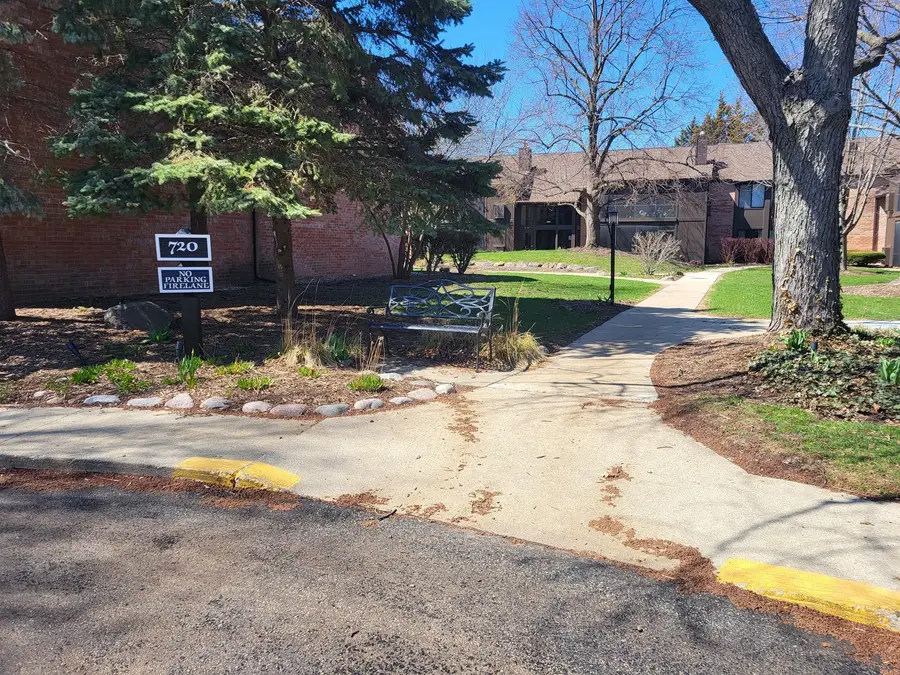 720 Saint Andrews Lane #38, Crystal Lake, IL 60014 - #2