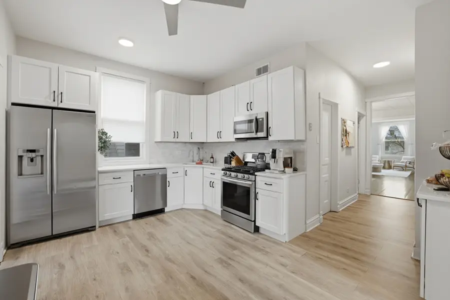 4327 N Avers Avenue, Chicago, IL 60618 - #3