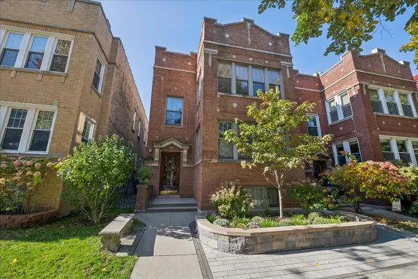 4822 N Leavitt Street, Chicago, IL 60625