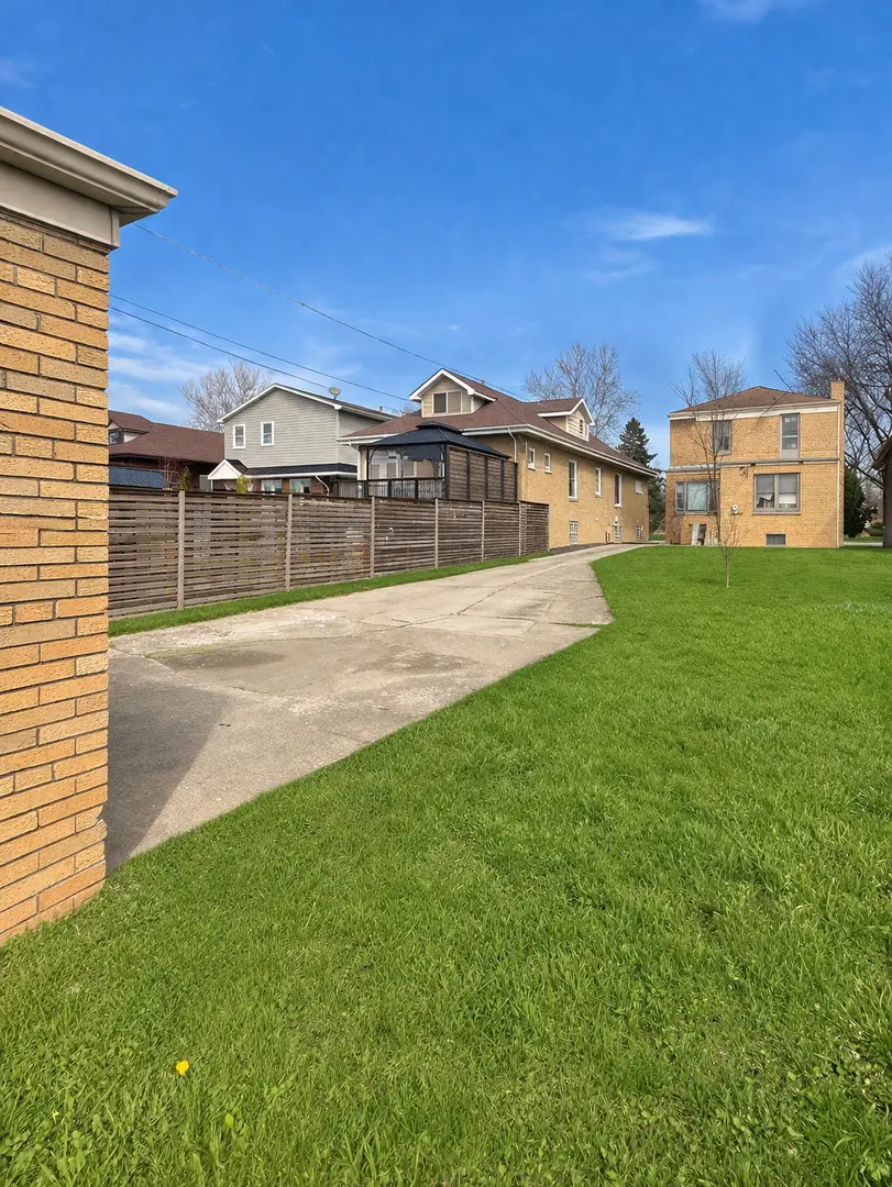 10126 S Oakley Avenue, Chicago, IL 60643 - #2