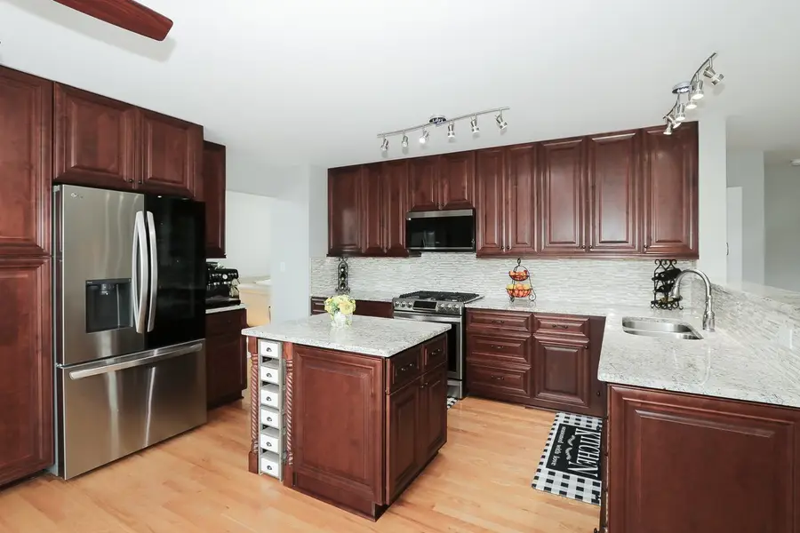 9015 Hillcrest Lane, Woodridge, IL 60517 - #3