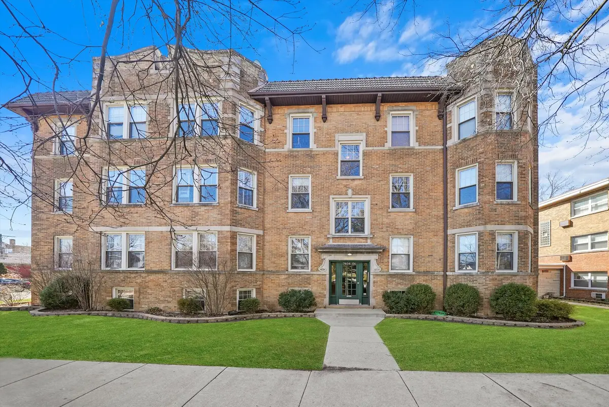 7404 N Oakley Avenue #1, Chicago, IL 60645 - #1
