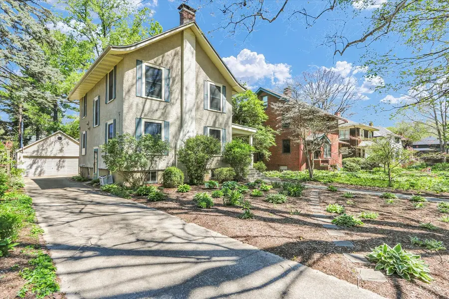 702 W Indiana Avenue, Urbana, IL 61801 - #2