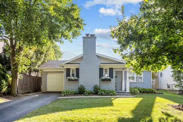 33 S June Terrace, Lake Forest, IL 60045