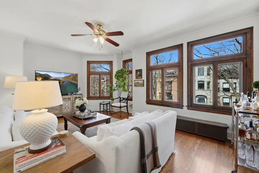 823 W Oakdale Avenue #2A, Chicago, IL 60657 - #3