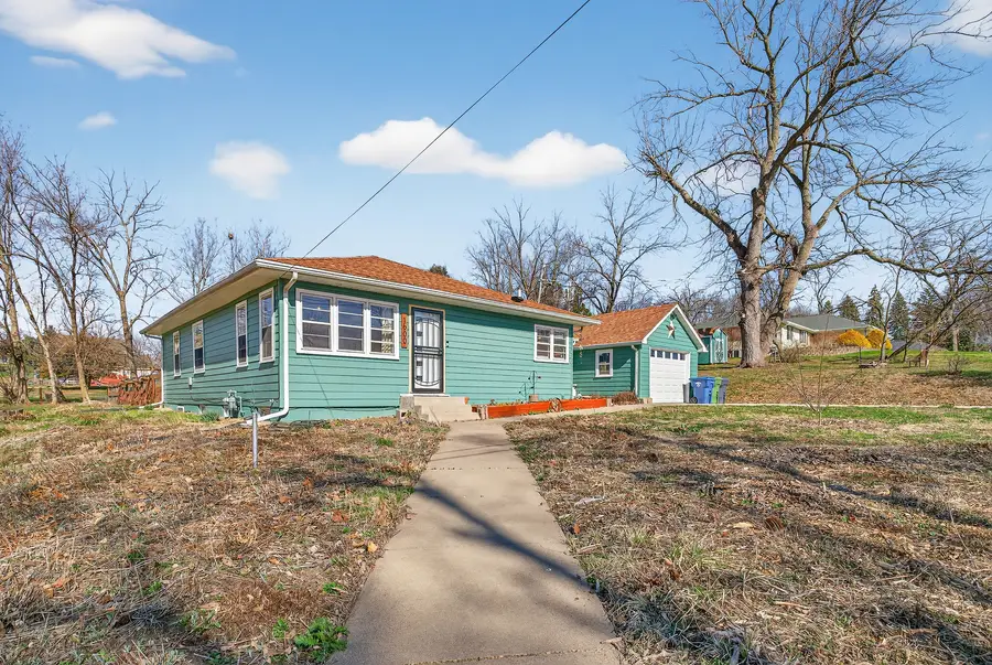 1600 N 7th Street, Clinton, IA 52372 - #3