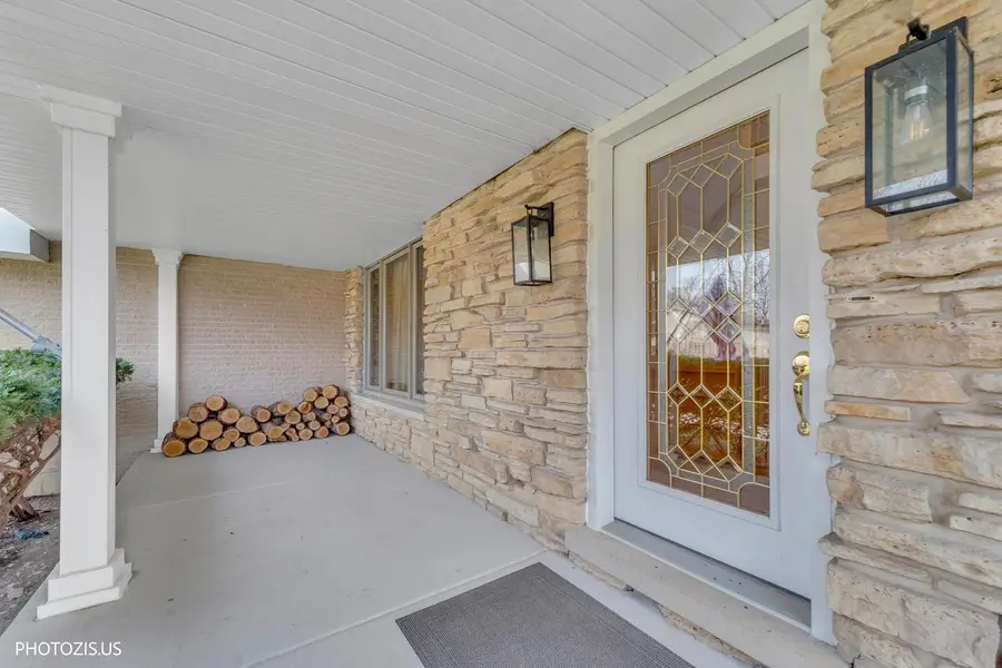 3235 Robincrest Drive, Northbrook, IL 60062 - #2