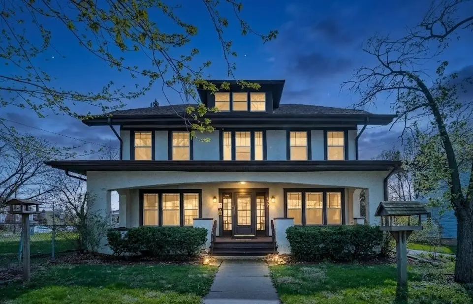 427 E Benton Street, Aurora, IL 60505 - #1