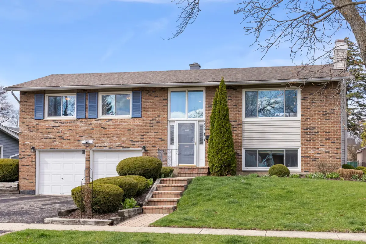 2508 Stonewall Avenue, Woodridge, IL 60517 - #1