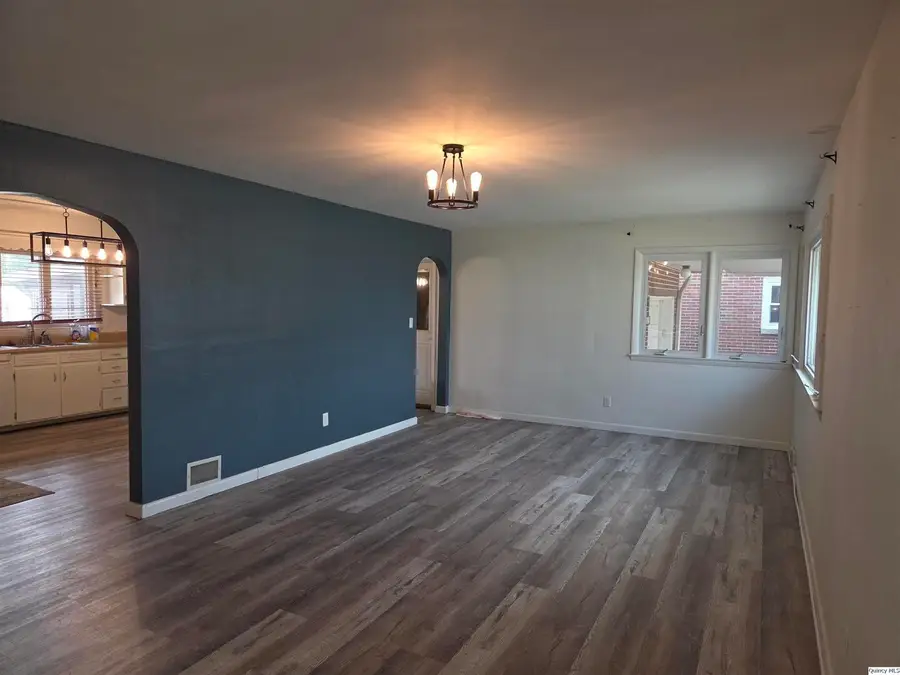 3605 Lindell Ave., Quincy, IL 62305 - #3