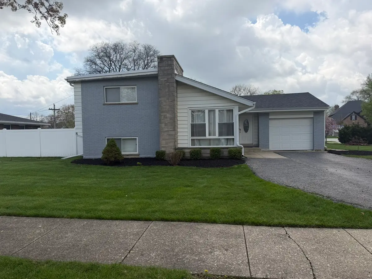 340 E Huntington Lane, Elmhurst, IL 60126 - #1
