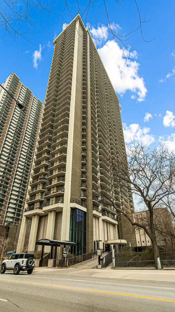 6007 N Sheridan Road #34G, Chicago, IL 60660 - #1