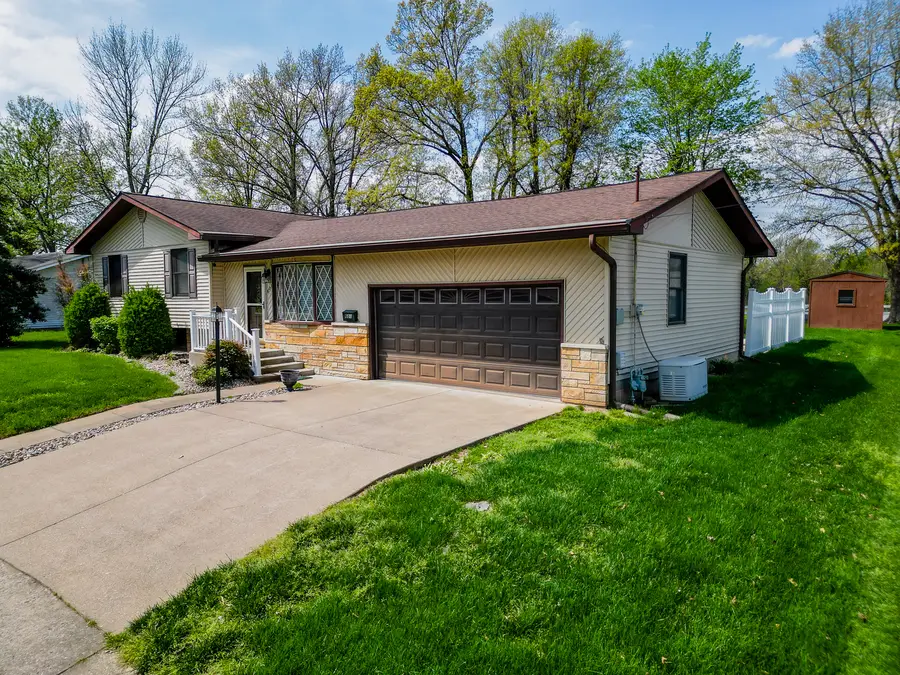 603 Willow Street, Carterville, IL 62918 - #2