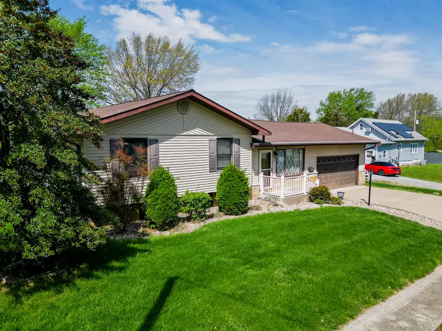 603 Willow Street, Carterville, IL 62918 - #3