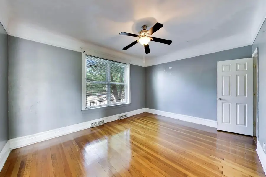7041 S Eberhart Avenue, Chicago, IL 60637 - #3